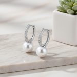 حلق لؤلؤ ومويسانايت فضة 925 بتصميم فاخر