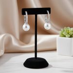 ⁦حلق لؤلؤ ومويسانايت فضة 925 بتصميم فاخر⁩ - الصورة ⁦3⁩