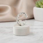 ⁦خاتم فضة 925 بتصميم أوراق الشجر الأنيق قابل للتعديل⁩ - الصورة ⁦3⁩