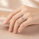 خاتم فضة925 بتصميم قلبين متقابلين مزين بزركون لامع مقاس قابل للتعديل - الصورة 2