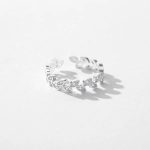 ⁦خاتم فضة بتصميم أوراق الشجر الأنيق قابل للتعديل⁩ - الصورة ⁦3⁩